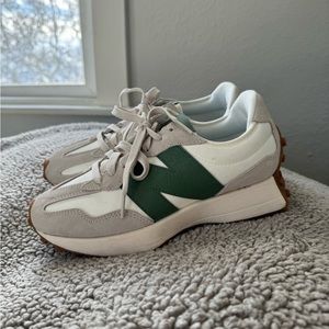 New Balance 327 - Women’s Size 7- White / Nori / Gum